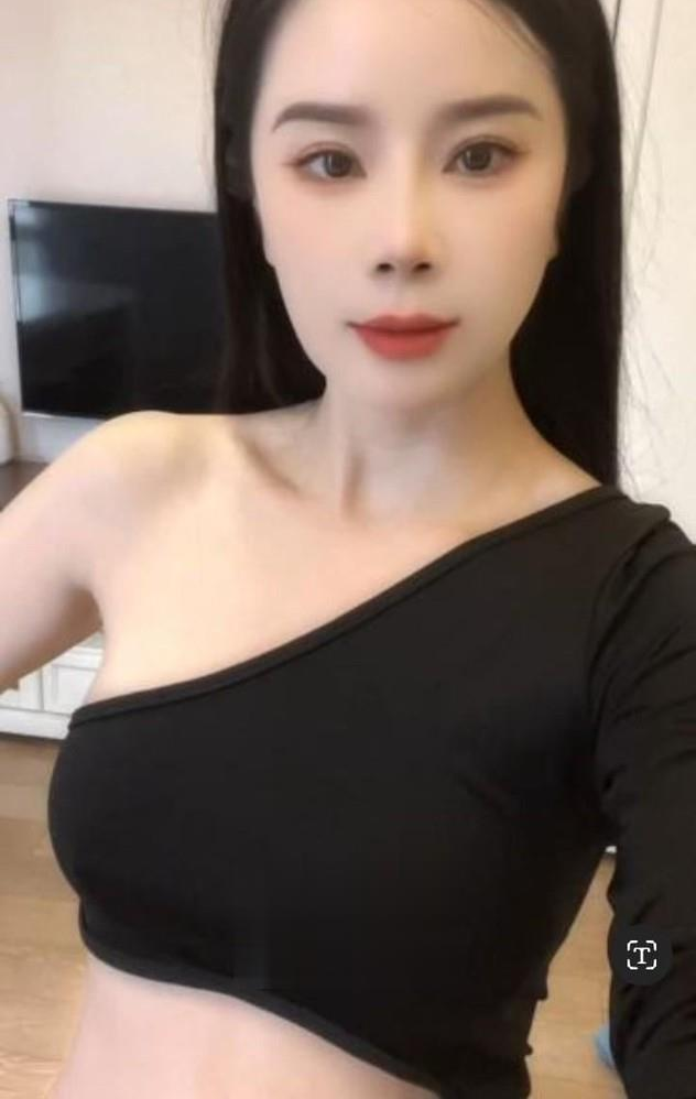 性感小妹妹奶大水多多