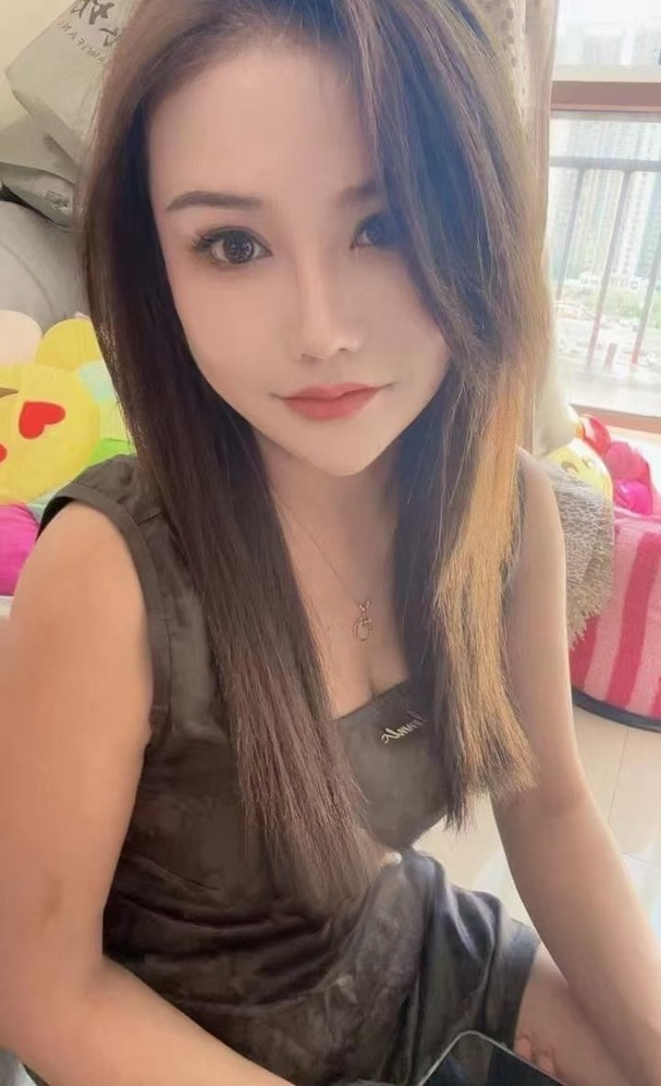 天津新人翘臀佳丽