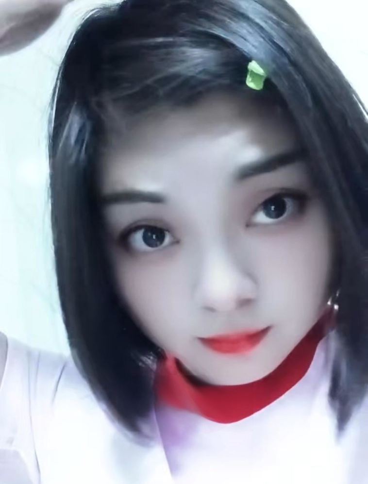 肉感热情小姐姐