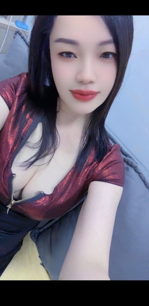 居家小骚妇花花