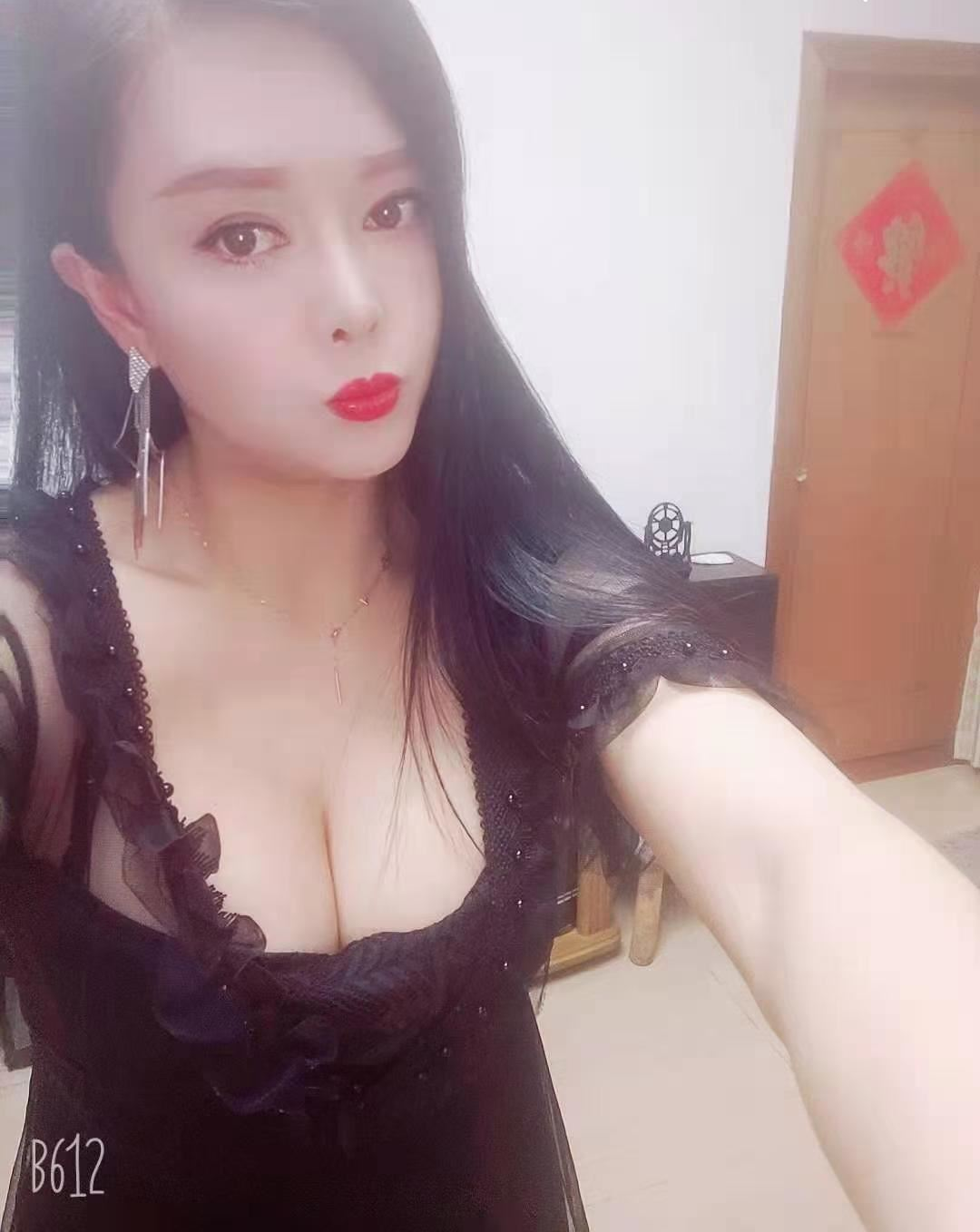 闵行兼职美乳小美女