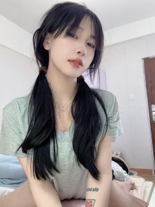 黑丝长腿学妹三点粉嫩