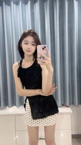年轻南方妹妹身材不错