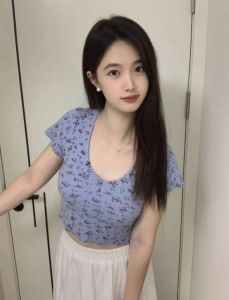 朝阳水嫩女友，三点粉嫩