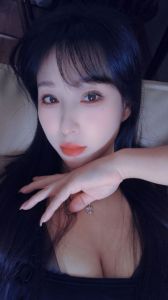 蜂腰巨乳的极品小少妇
