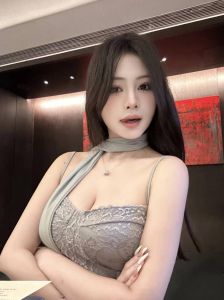 新市区妹子性感妖娆  后入更好