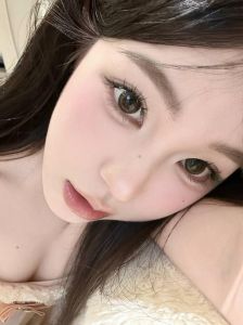 思明白嫩紧致水多小粉屄