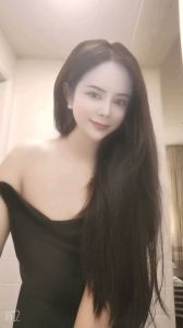 前凸后翘小妖精菲儿