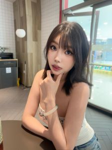 高挑长腿颜值妹子