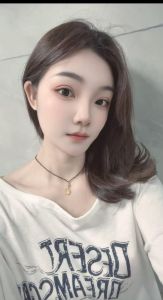 气质邻家妹妹丝袜诱惑