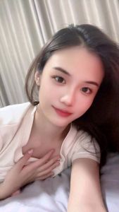 气质纯欲风小姐