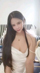 制服少妇菲菲