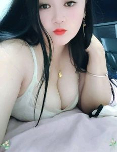 美甲店兼职大胸熟女