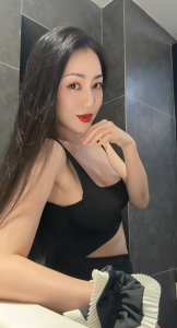 大屁股情趣诱惑型姐姐