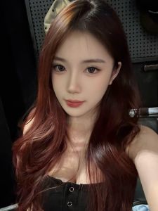 美乳风骚大长腿妹子