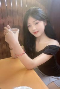 清纯妹妹身材性感