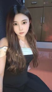 返食多次小美女