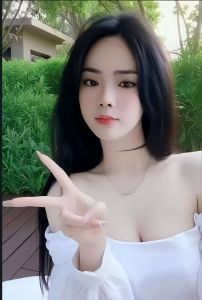 白云丰满情趣小骚货