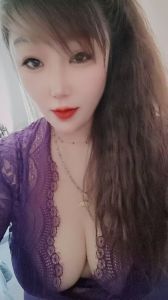 大白乳炮架小骚货