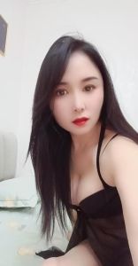 朝阳黑丝美腿小雪