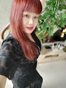 妩媚骚少妇
