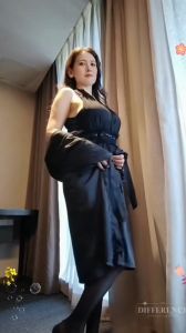 经开区大胸熟女像温碧霞