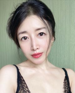 细支硕果韵味御姐