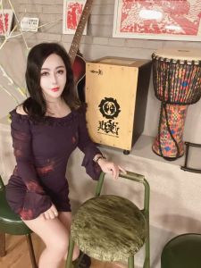 湖塘小巧少妇