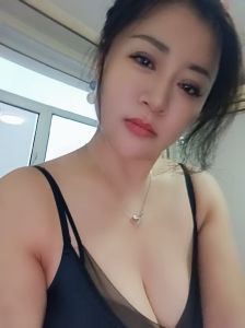 气质韵味姐姐女人味十足
