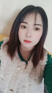 草房莉莉