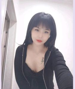 口爆复工甜甜妹
