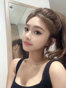 极品妹子女友感爆棚