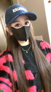 大胸闷脸少妇