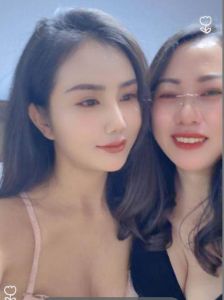 建邺母女双飞