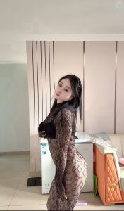 成寿寺大奶肥臀少妇