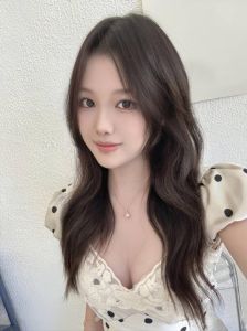 有点小成熟的纯妹纸