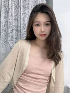 清纯甜美的小姐姐