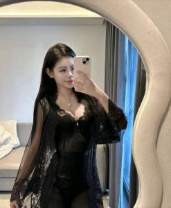 巨乳学生赚外快
