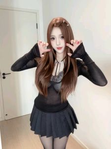 大长腿巨乳小学妹