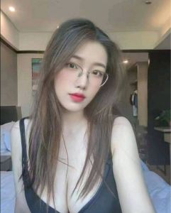 肤白撩人颜值小姐姐