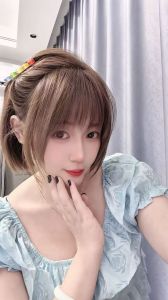 港闸短发大胸貌美