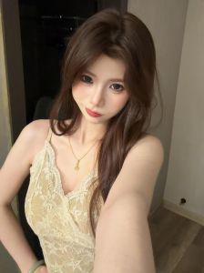 清纯大胸妹身材性感
