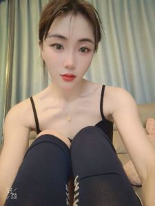 苗条御姐娇娇