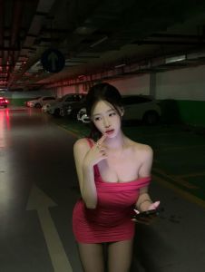 新区苗条身材尤物体验 