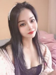 性感肤白大翘臀安安