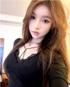 气质肤白女友感小竹