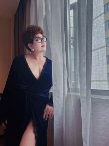 虹口少妇柔柔巨乳翘臀