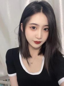 清纯大胸妹白嫩诱人