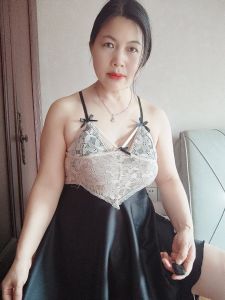 三通熟女雪儿
