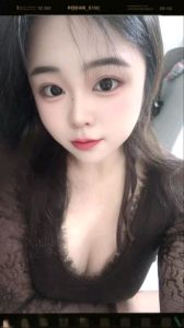 天桥性感小妹